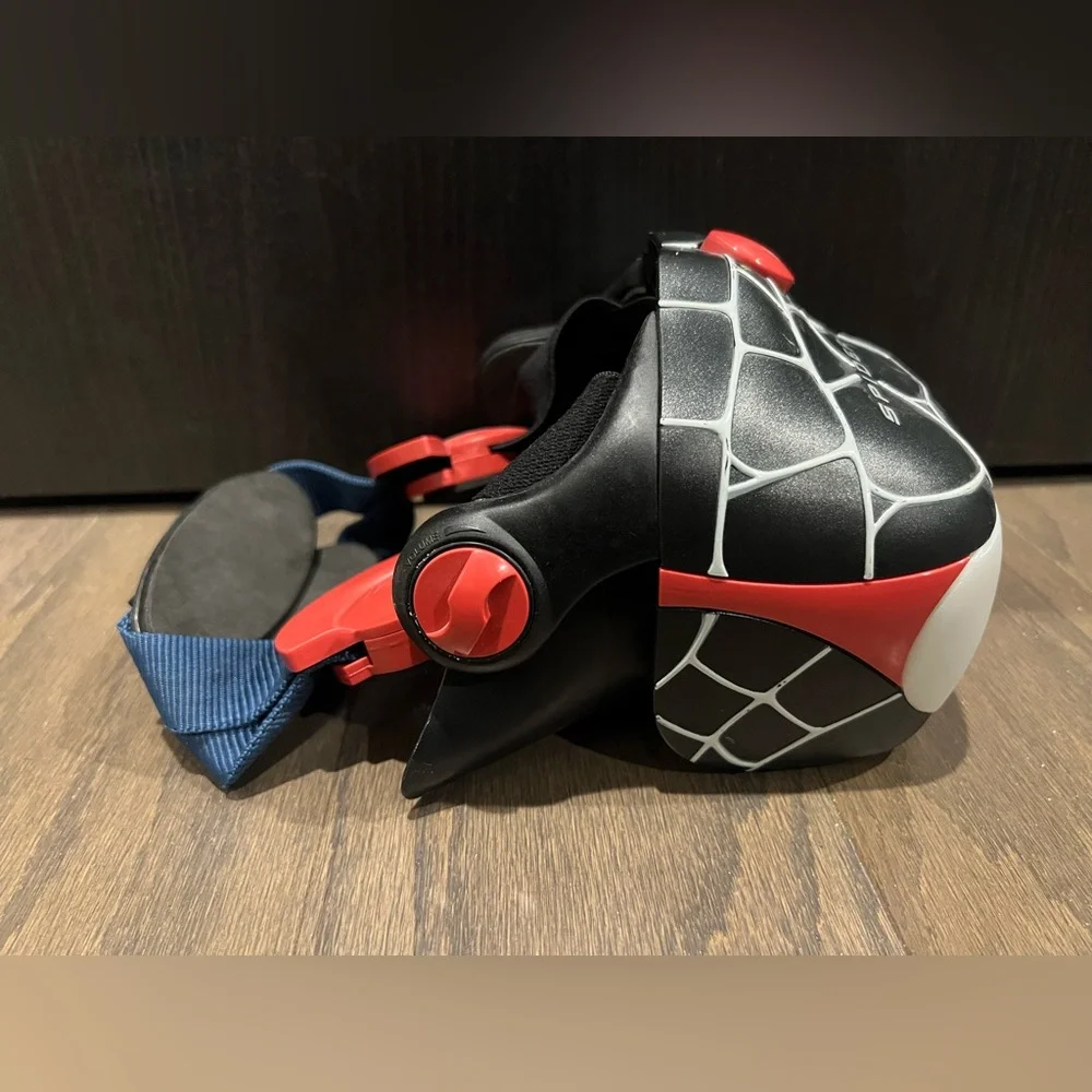 Vintage Spiderman VR 3D Headset MGA Entertainment Marvel Collectible